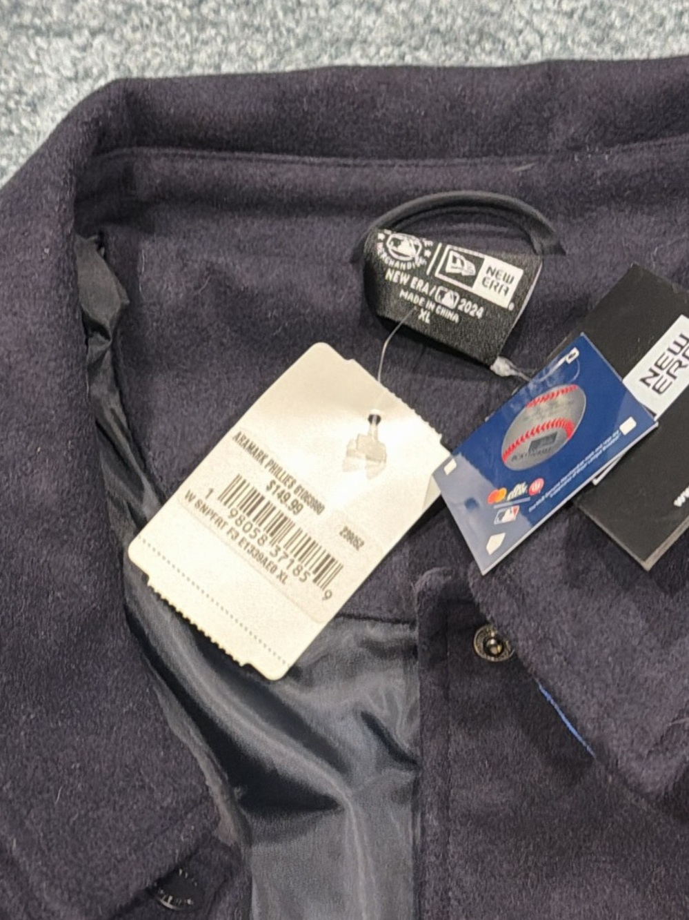 New Era Jacket with Light Blue & White Philadelphia Phillies City Connect - Picture 5 of 5